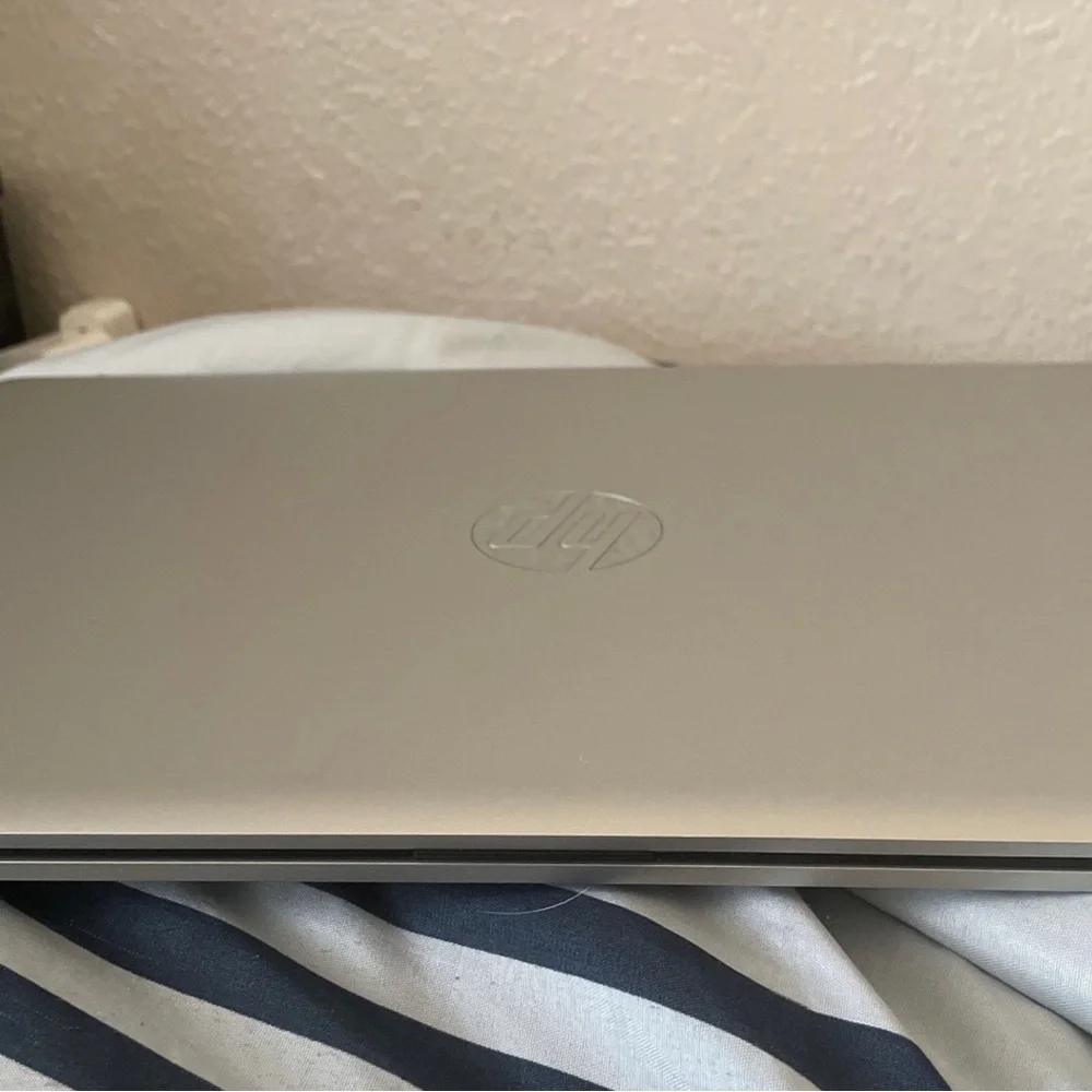 HP 15.6 Laptop, intel core i3-1115G4, 8GB Ram, 256 Gb SSD, Windows 11